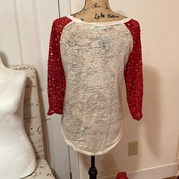 Southern Grace size medium blouse Christmas - Picture 3 of 4